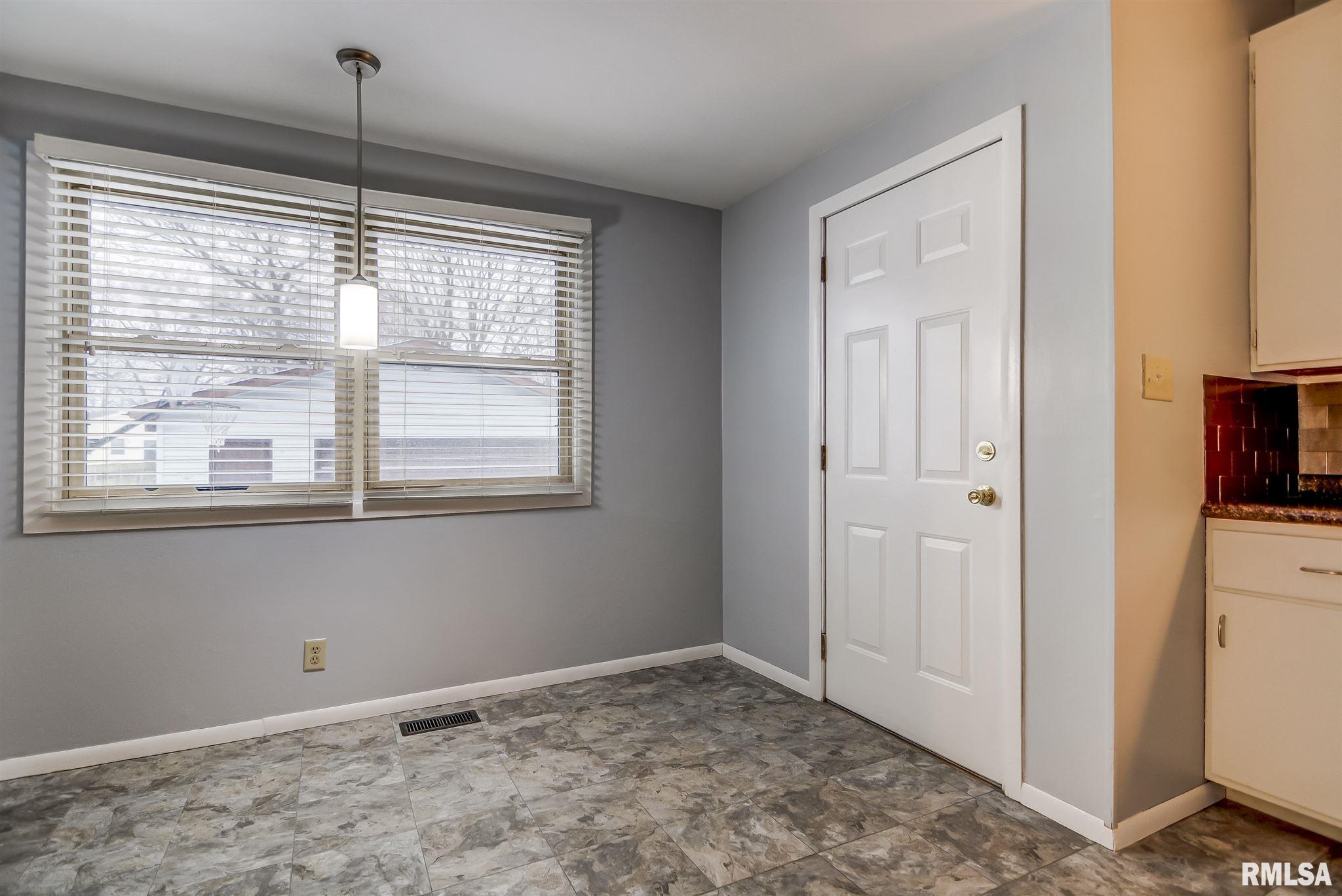 1405 South Walnut Street Springfield, IL 62704 - Photo 16 of 28