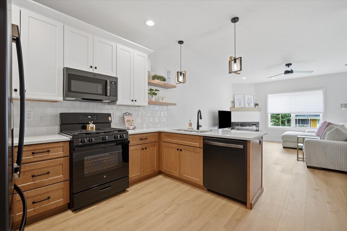 1523 Belclare Road Normal, IL 61761 - Photo 9 of 43