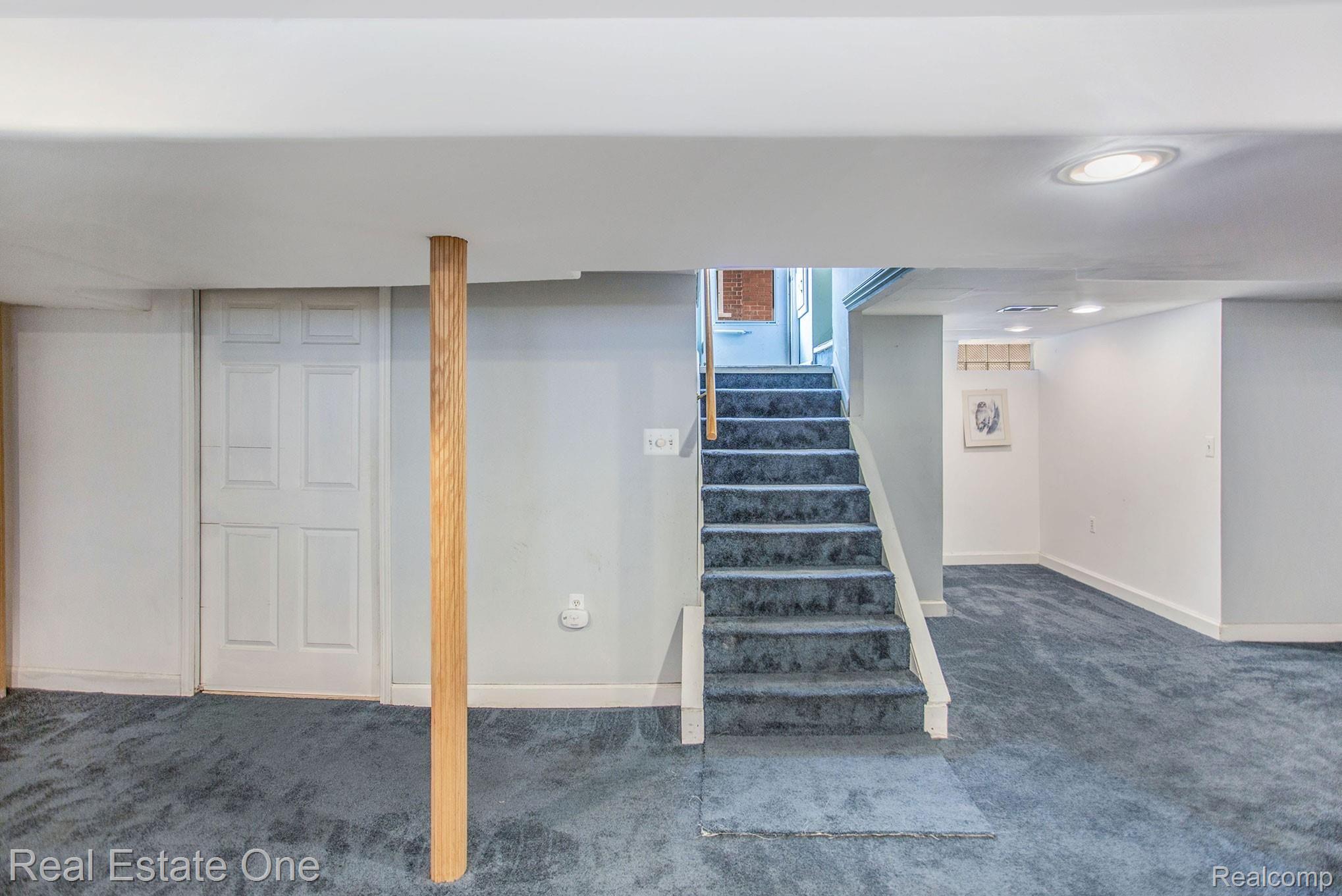 8985 Reeck Road Allen Park, MI 48101 - Photo 17 of 25 8985-Reeck-Road-Allen-Park-MI_41.jpg