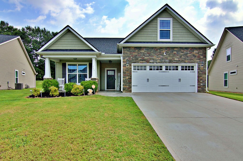 253 Streams Way Anderson, SC 29625 - Photo 1 of 47