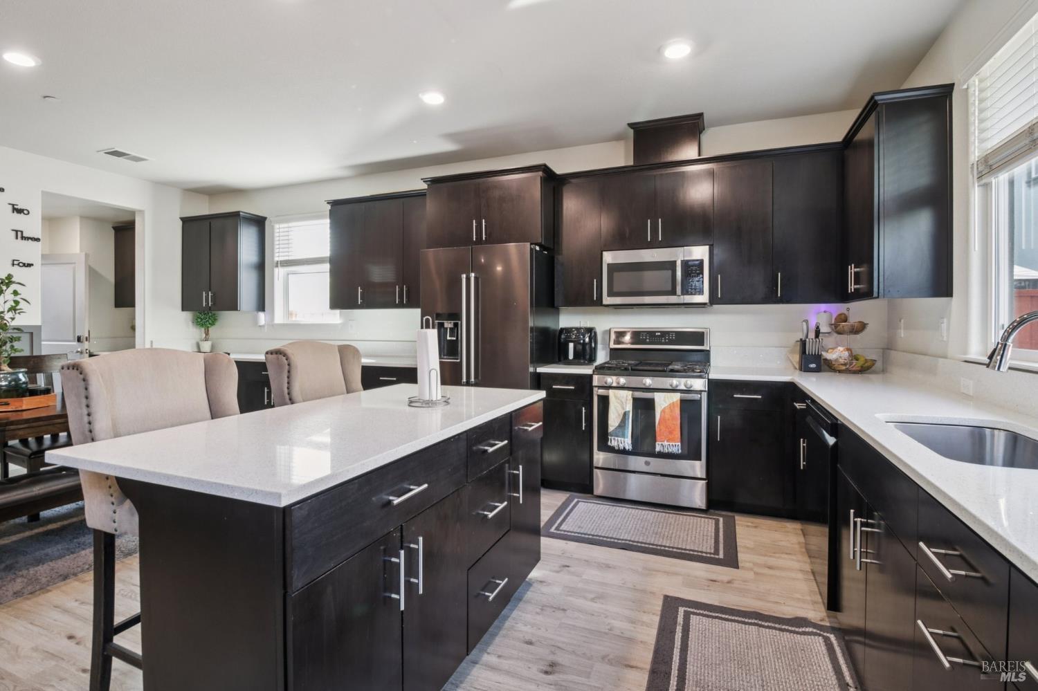 1606 Winterberry Lane Rohnert Park, CA 94928 - Photo 13 of 42