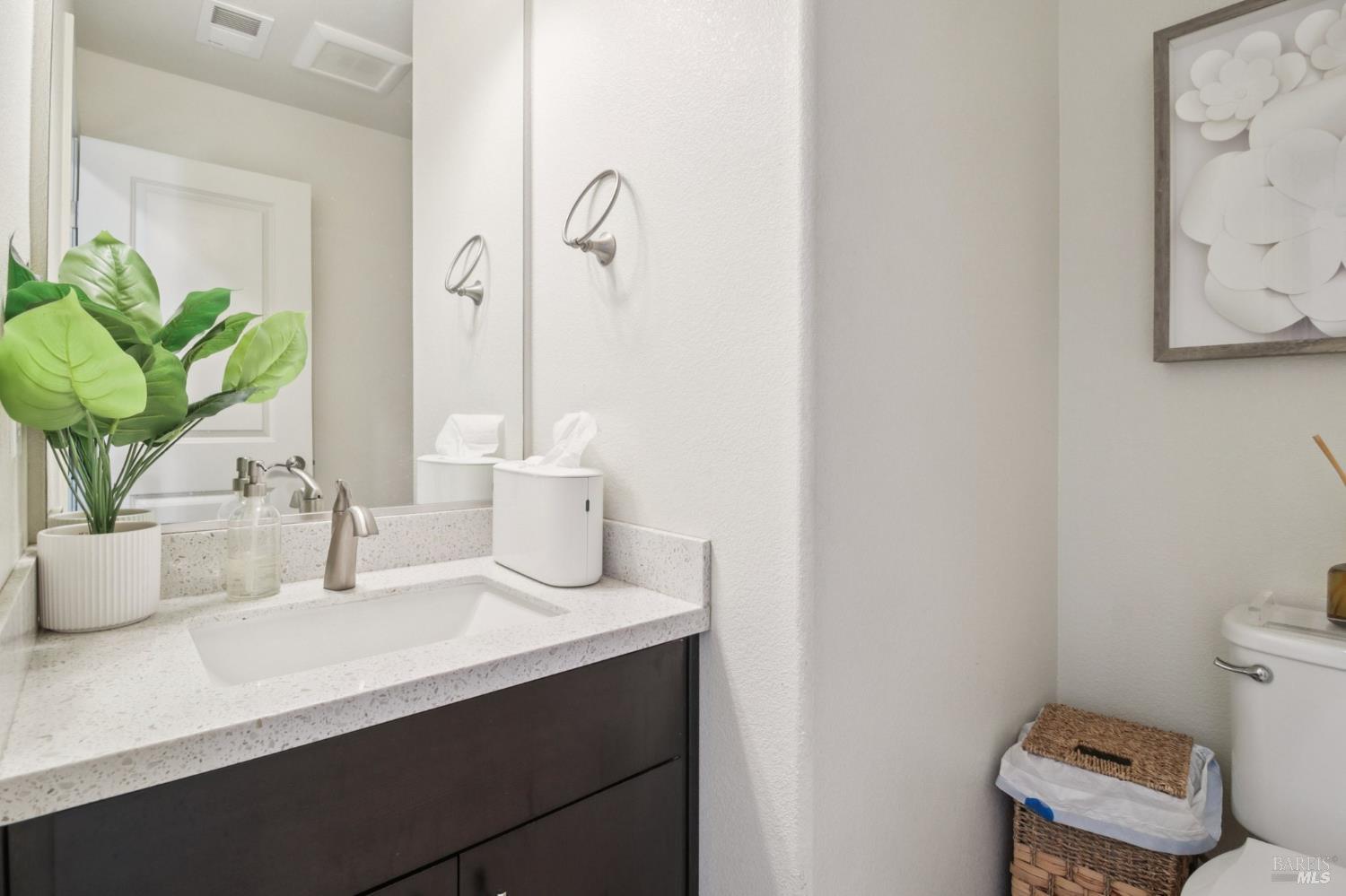 1606 Winterberry Lane Rohnert Park, CA 94928 - Photo 15 of 42