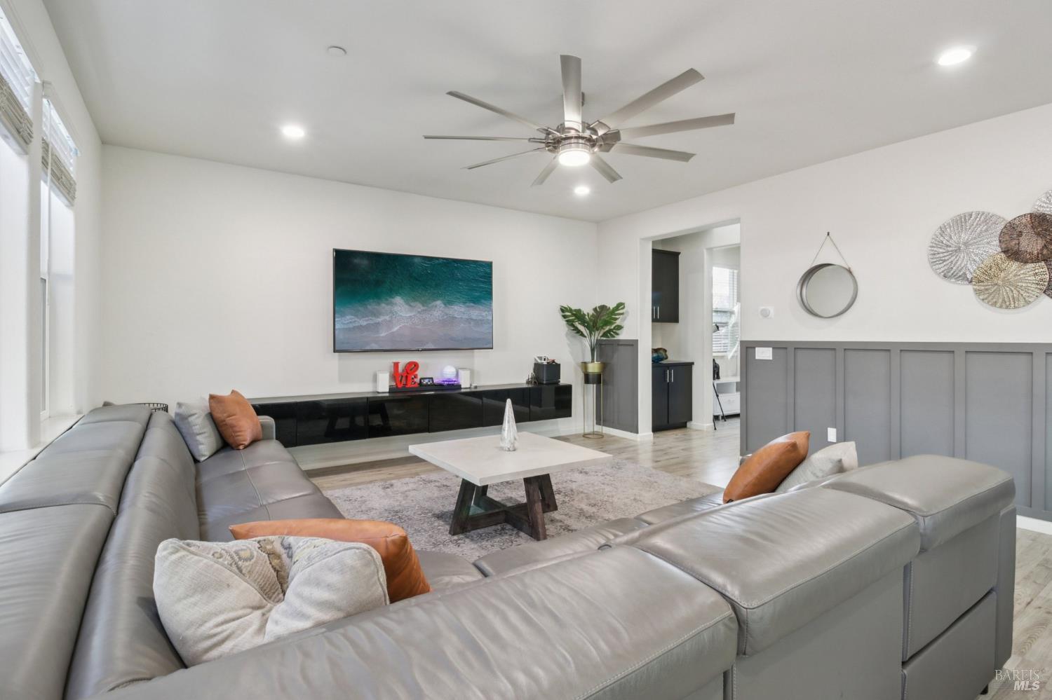 1606 Winterberry Lane Rohnert Park, CA 94928 - Photo 5 of 42