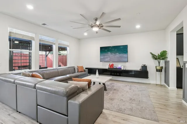 $835,000 | 1606 Winterberry Lane, Rohnert Park, CA 94928