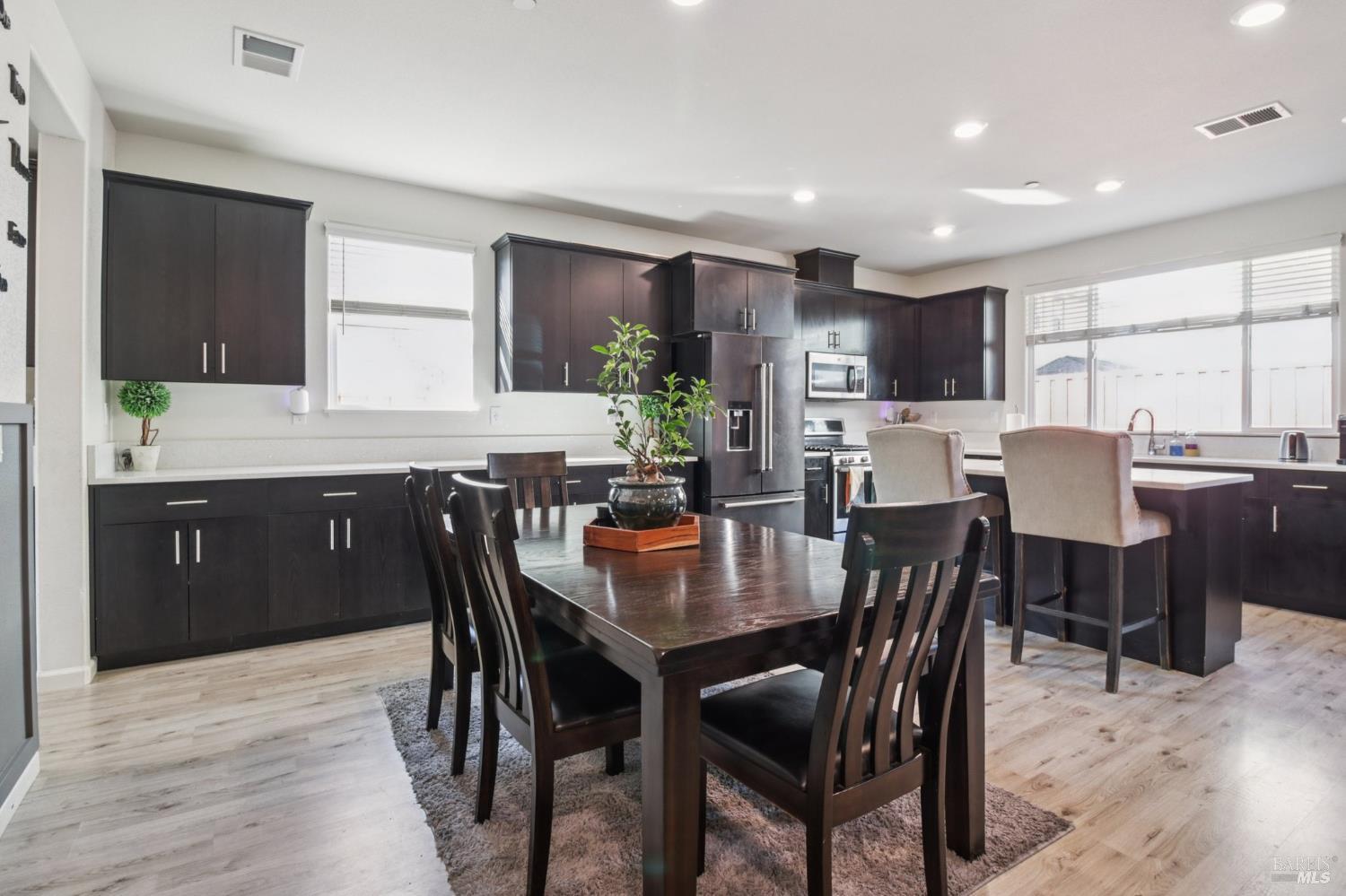 1606 Winterberry Lane Rohnert Park, CA 94928 - Photo 10 of 42