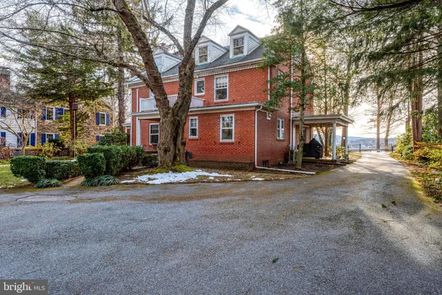 $650,000 | 5533 North Front Street, Harrisburg, PA 17110