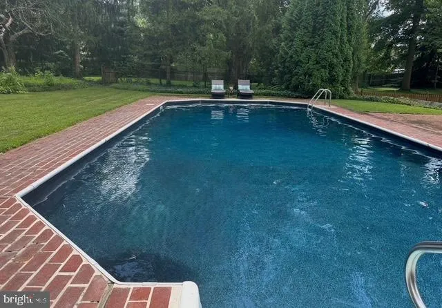 $650,000 | 5533 North Front Street, Harrisburg, PA 17110