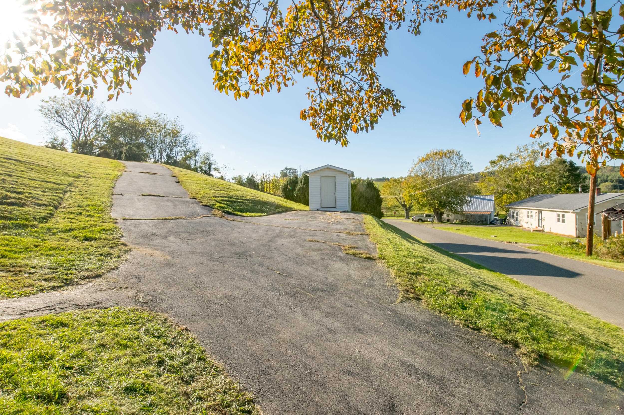 437 Armory Road Galax, VA 24333 - Photo 29 of 40 Gallery Image 29