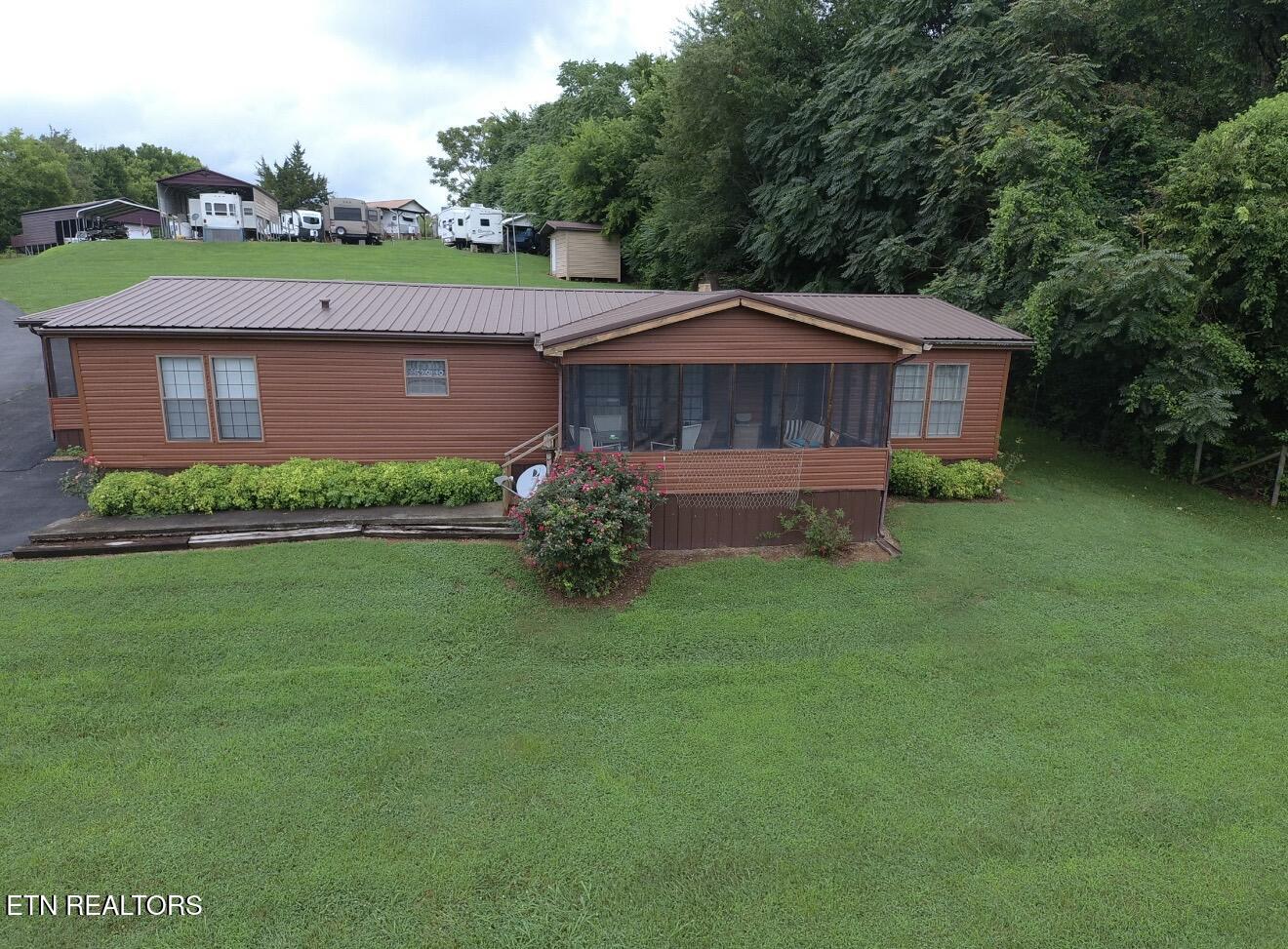 6800 Lakeshore Drive Rutledge, TN 37861 - Photo 14 of 42 6800 Lakeshore Dr Pics15