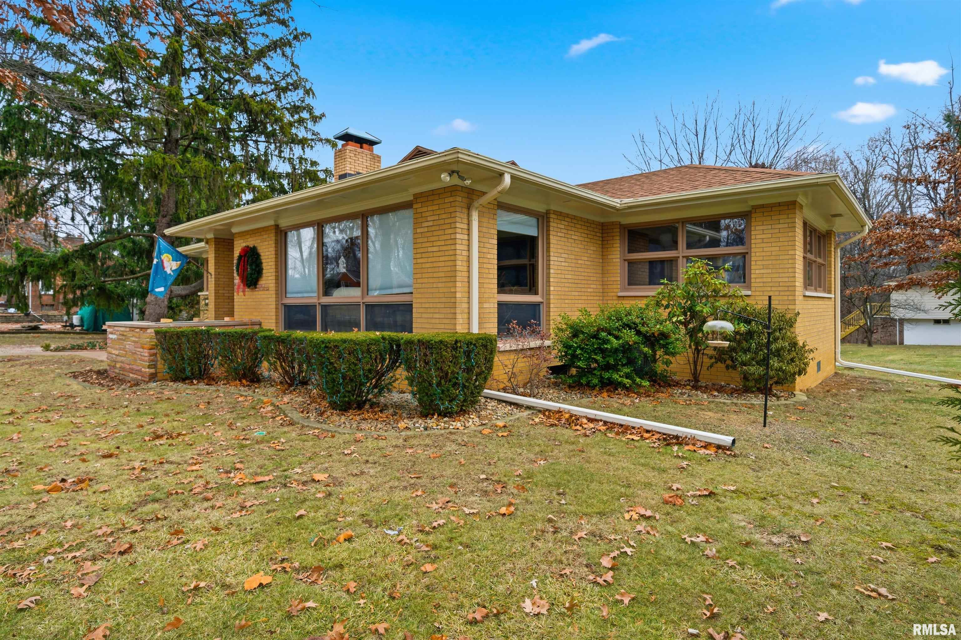 1134 North Wood Road Peoria, IL 61604 - Photo 2 of 35