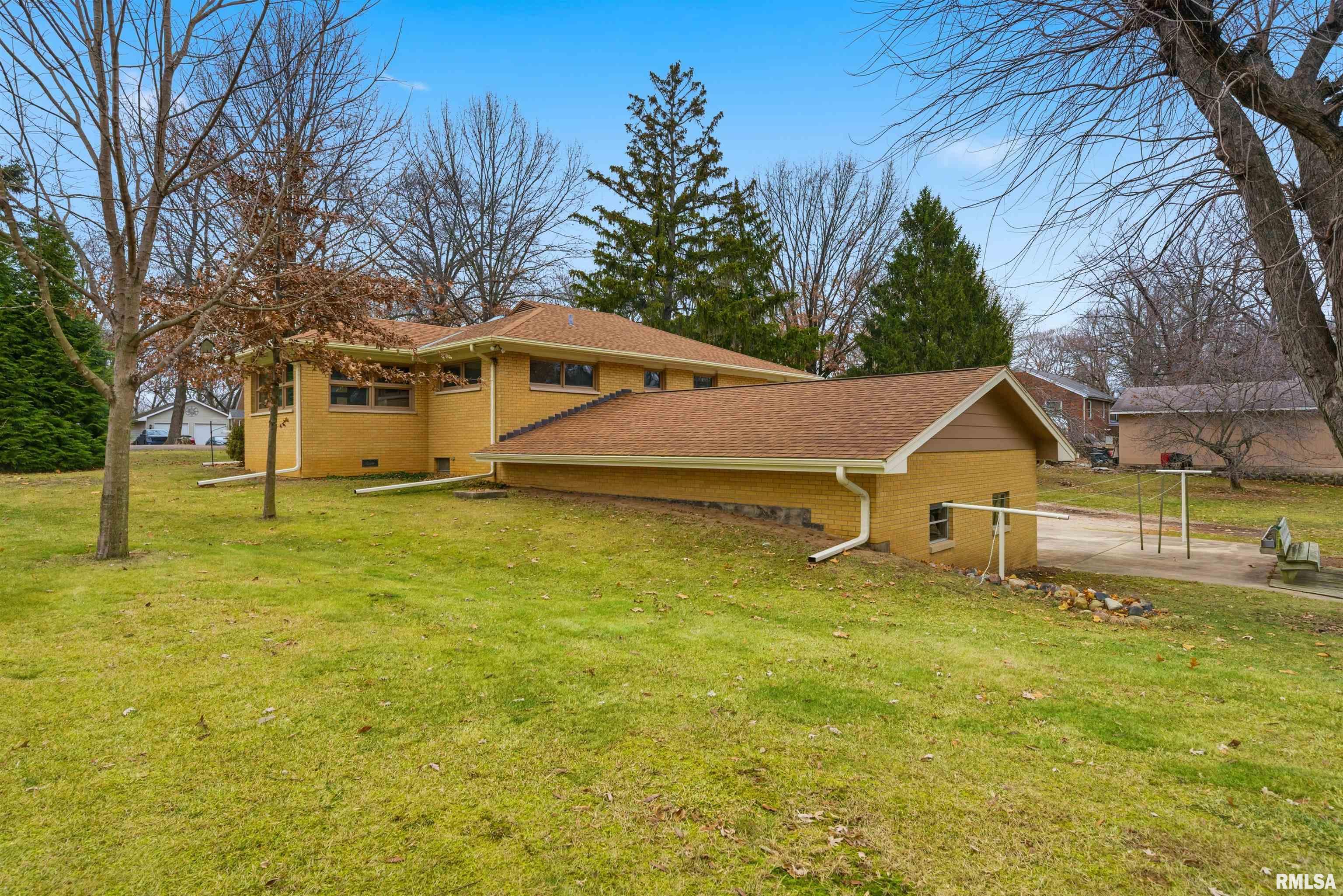 1134 North Wood Road Peoria, IL 61604 - Photo 23 of 35