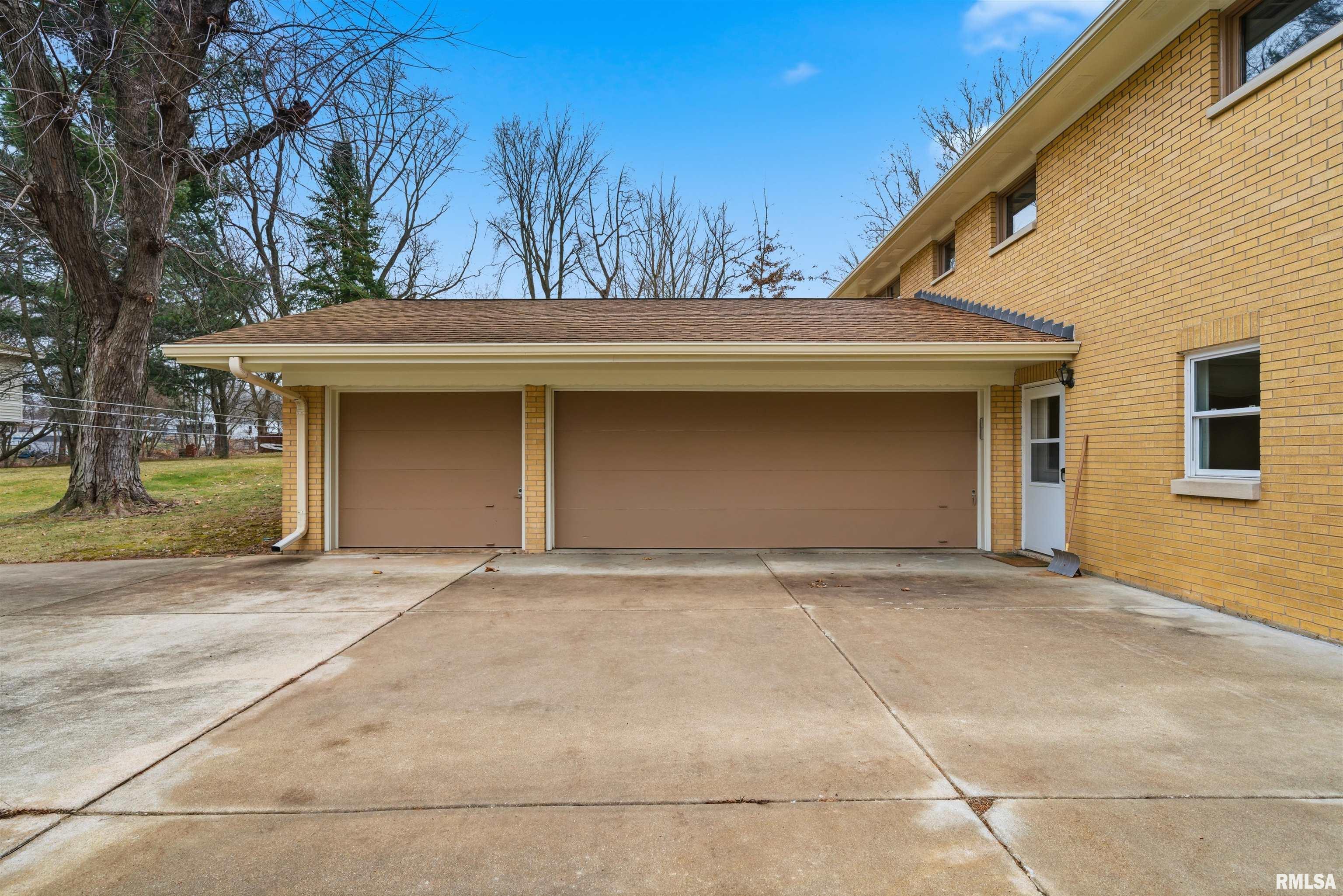 1134 North Wood Road Peoria, IL 61604 - Photo 29 of 35