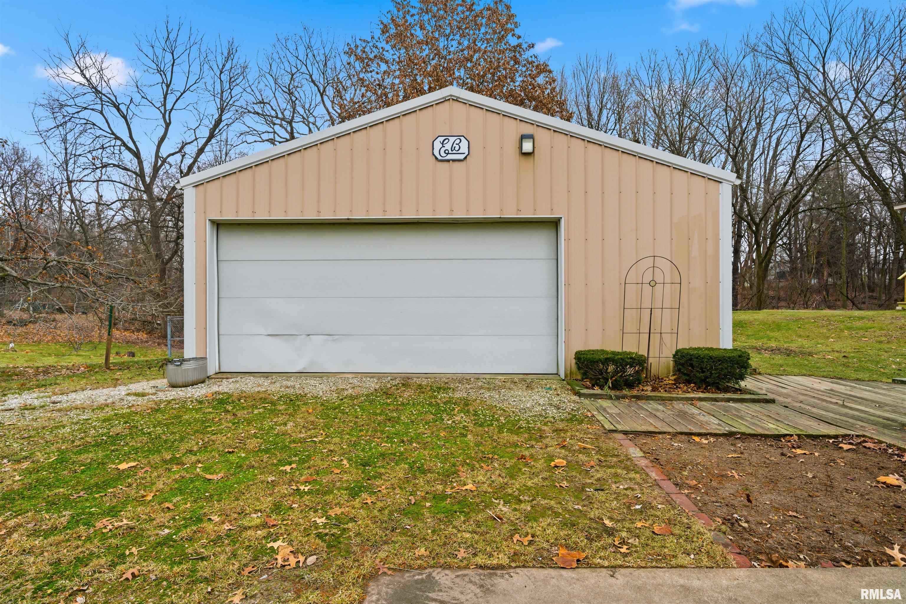 1134 North Wood Road Peoria, IL 61604 - Photo 30 of 35