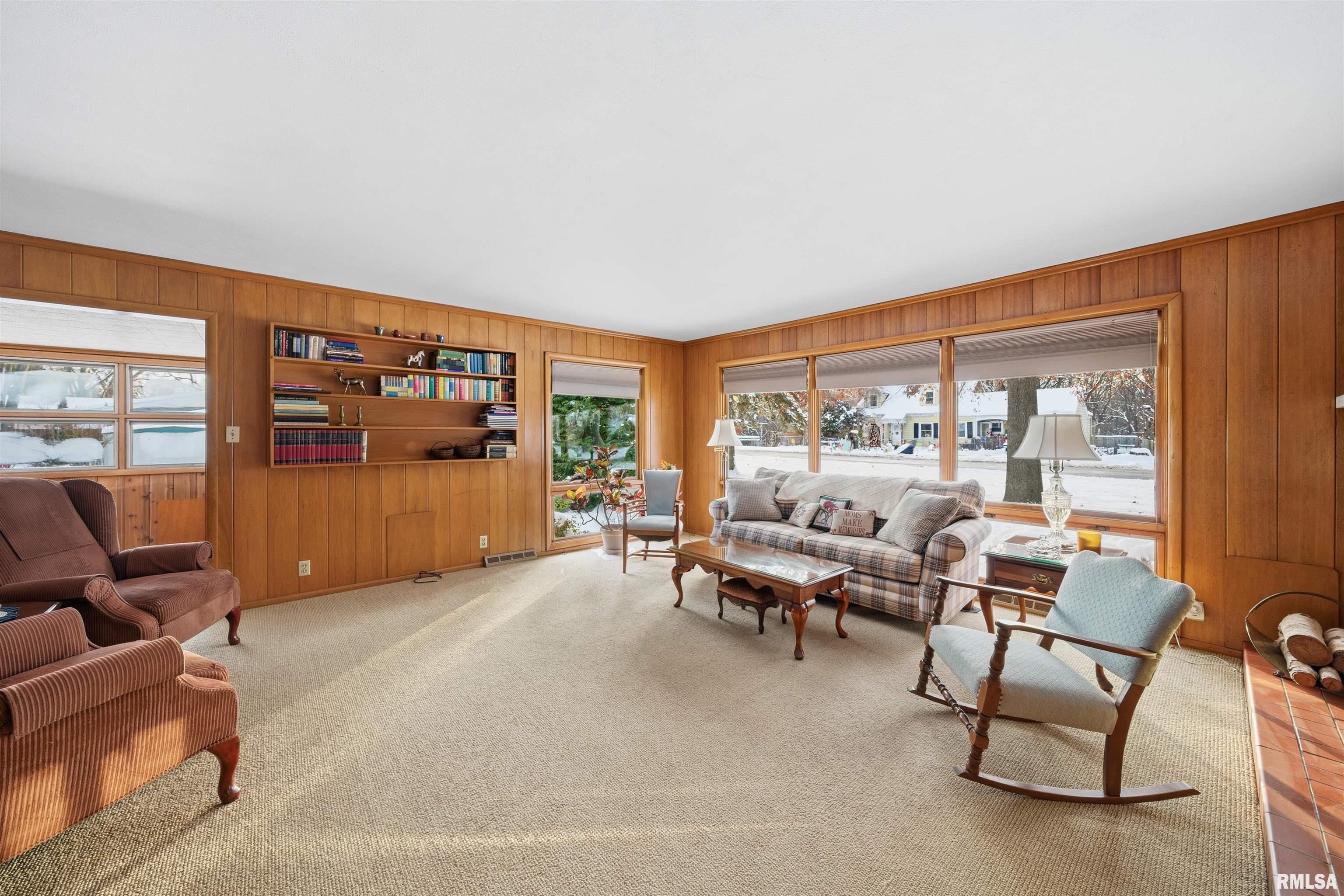 1134 North Wood Road Peoria, IL 61604 - Photo 4 of 35