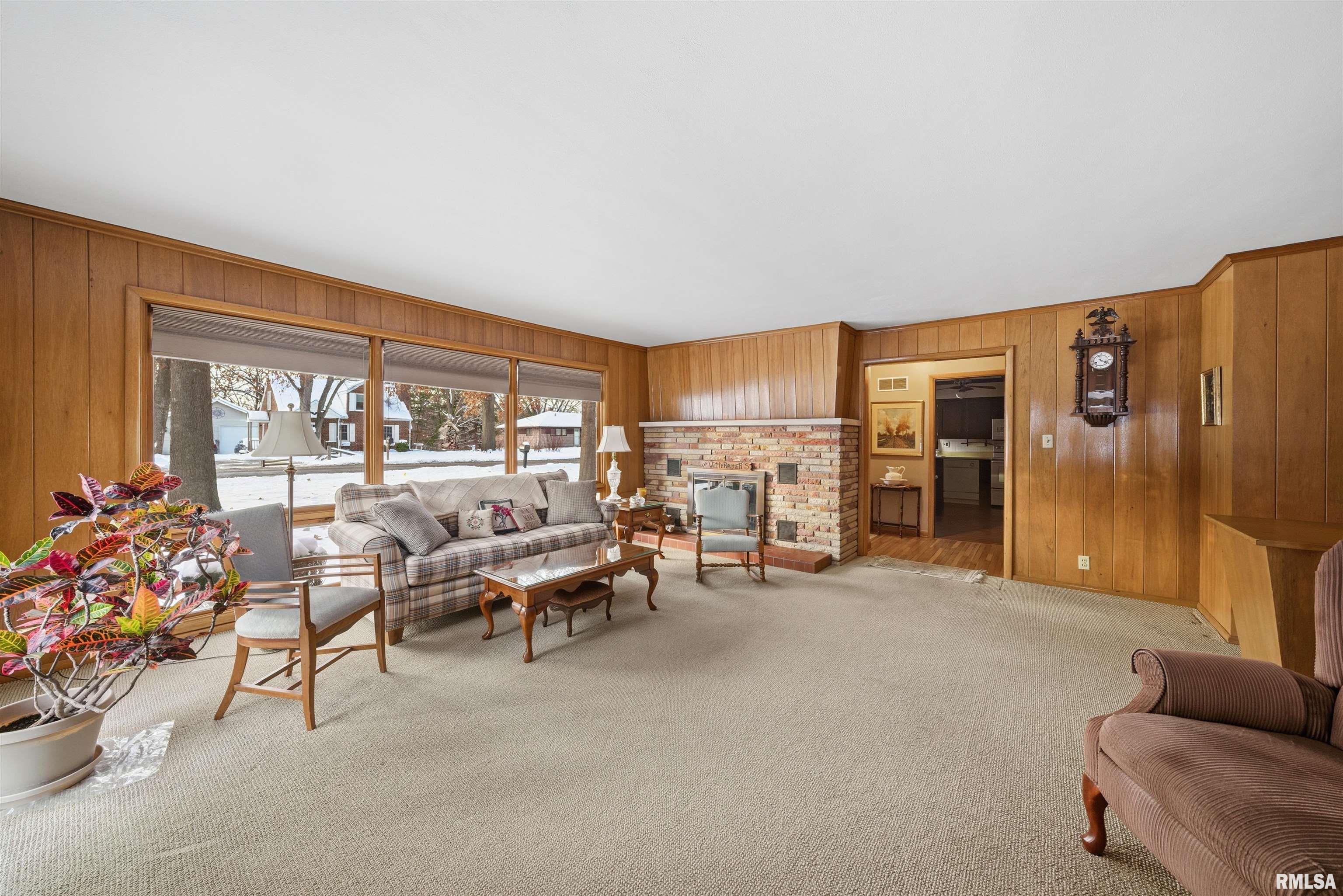 1134 North Wood Road Peoria, IL 61604 - Photo 5 of 35