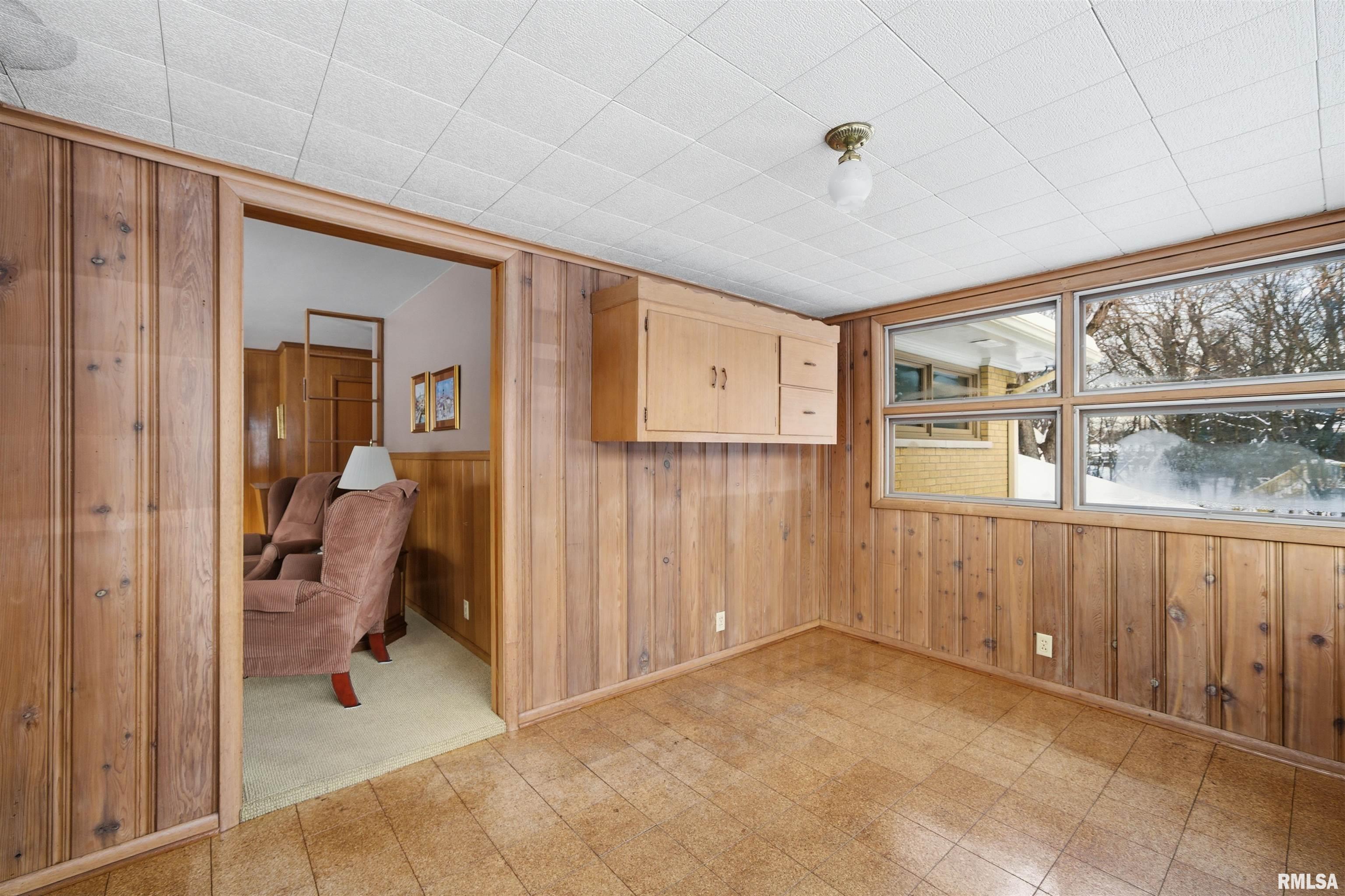 1134 North Wood Road Peoria, IL 61604 - Photo 9 of 35