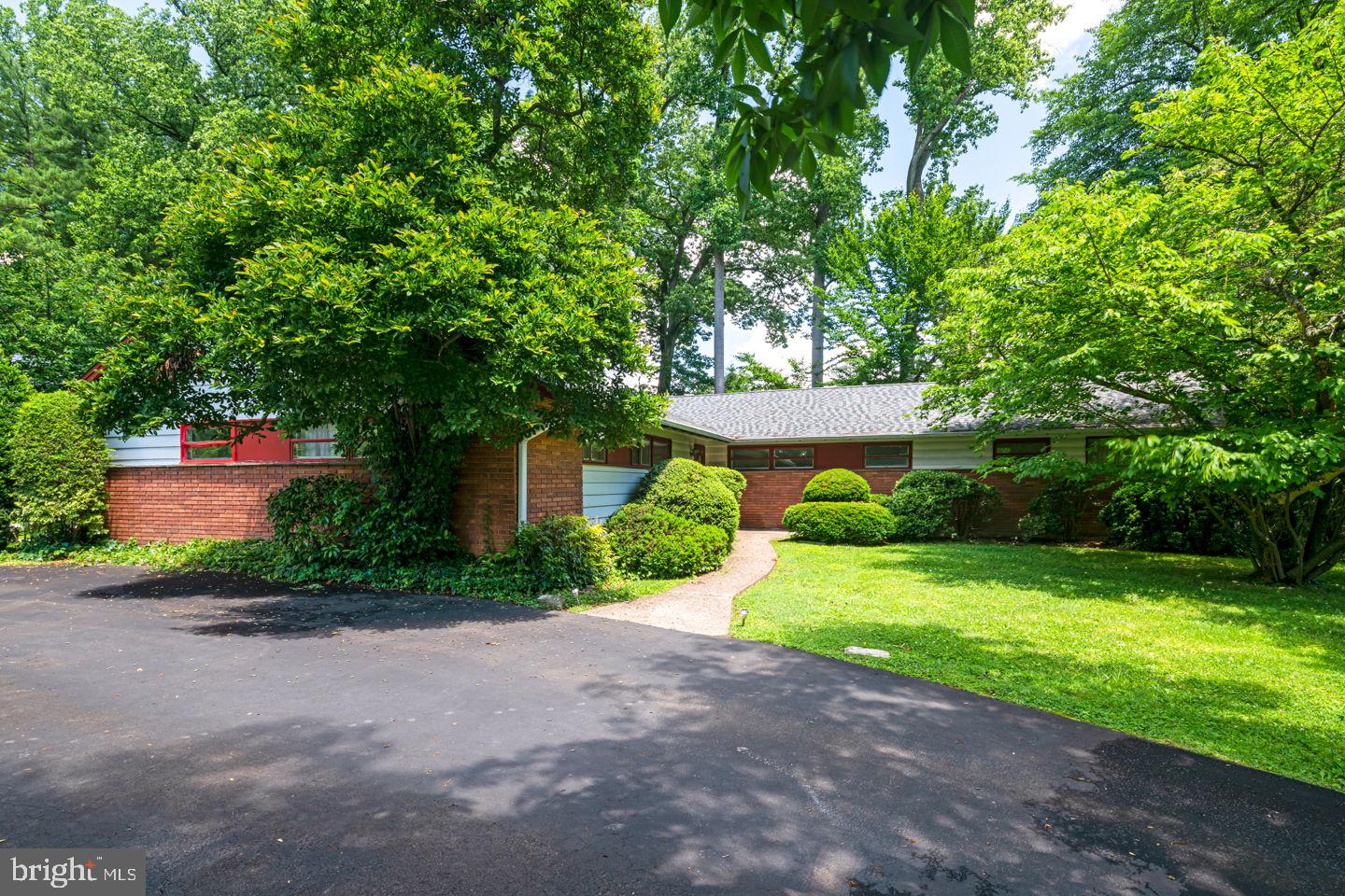 1071 Kingsley Road Jenkintown, PA 19046 - Photo 2 of 18 Gallery Image 2