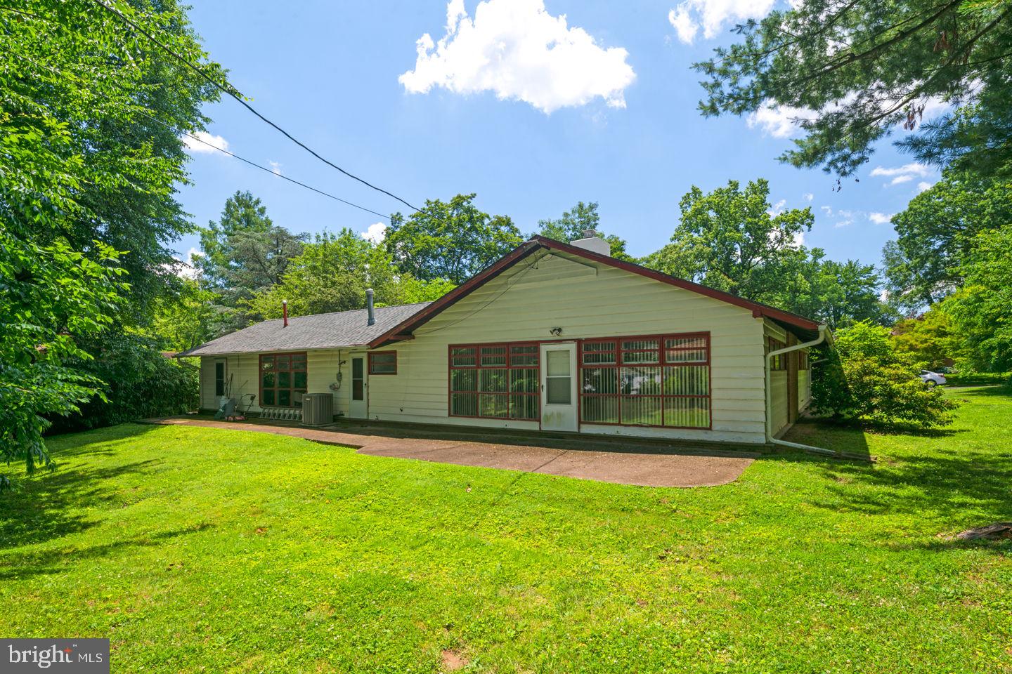 1071 Kingsley Road Jenkintown, PA 19046 - Photo 3 of 18 Gallery Image 3