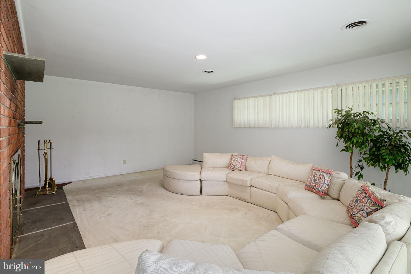 1071 Kingsley Road Jenkintown, PA 19046 - Photo 7 of 18 Gallery Image 7