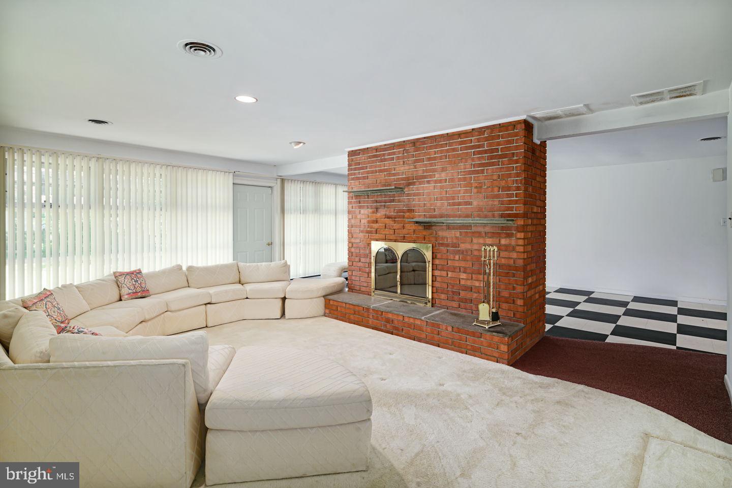 1071 Kingsley Road Jenkintown, PA 19046 - Photo 8 of 18 Gallery Image 8