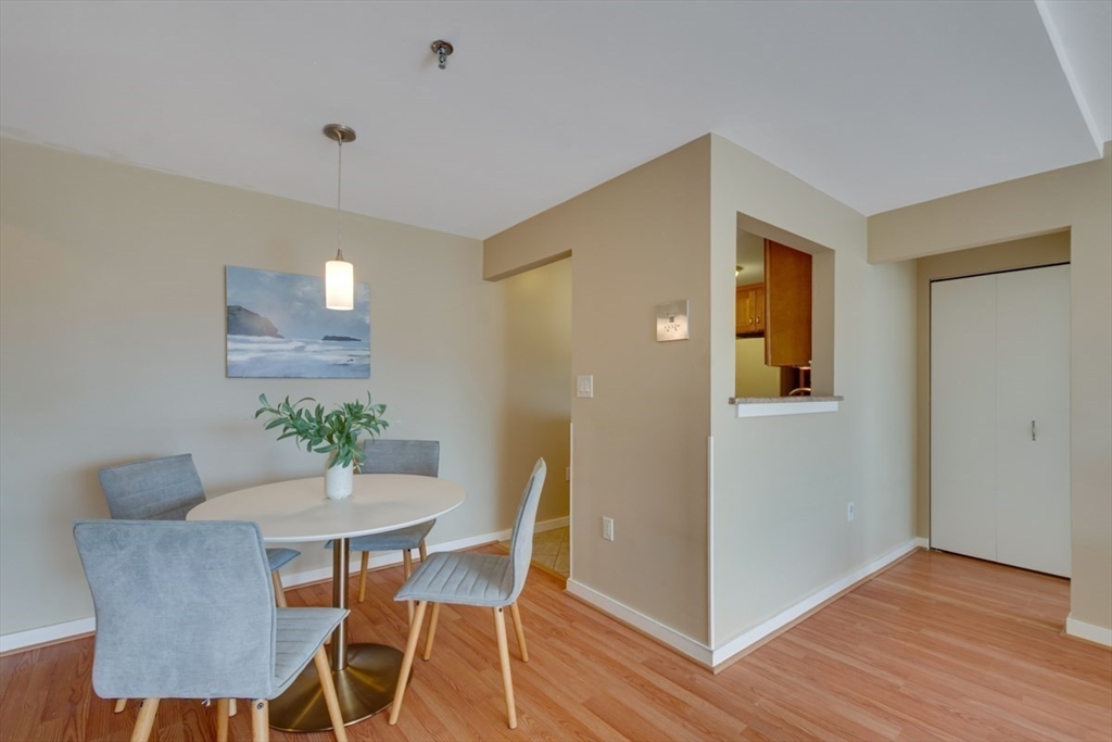 269 Cambridge Road, Unit 704 Woburn, MA 01801 - Photo 4 of 32 Gallery Image 4