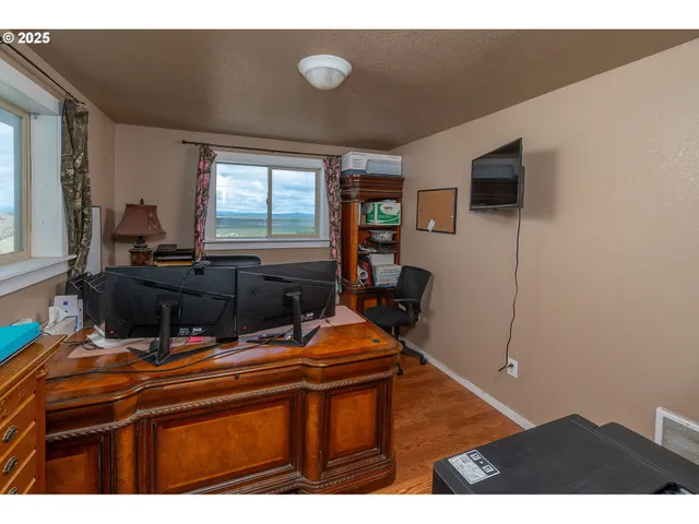 $534,000 | 82678 Shotgun Pass Lane, Silver Lake, OR 97638