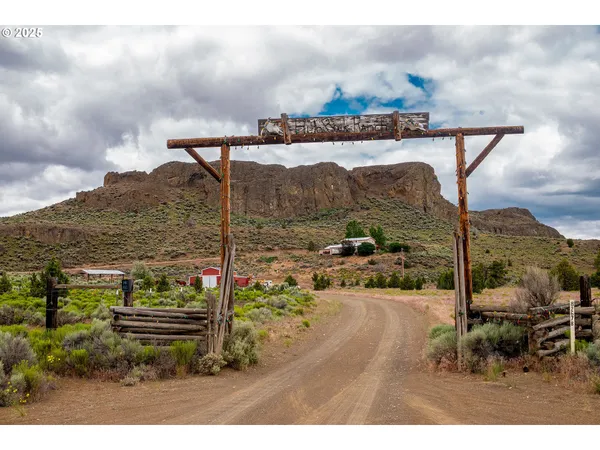 $534,000 | 82678 Shotgun Pass Lane, Christmas Valley, OR 97641