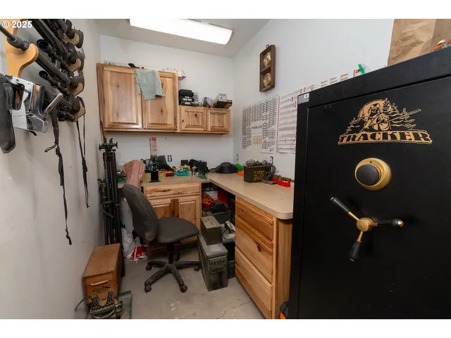 $534,000 | 82678 Shotgun Pass Lane, Silver Lake, OR 97638