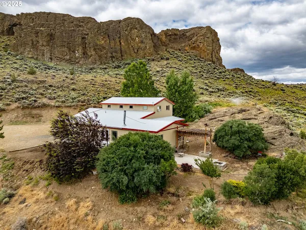 $534,000 | 82678 Shotgun Pass Lane, Christmas Valley, OR 97641