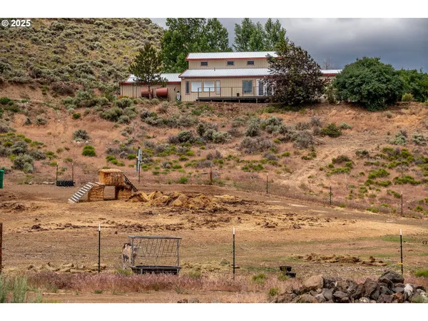 $534,000 | 82678 Shotgun Pass Lane, Christmas Valley, OR 97641