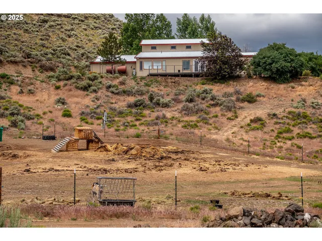 $534,000 | 82678 Shotgun Pass Lane, Silver Lake, OR 97638