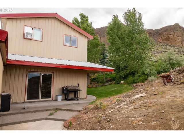 $534,000 | 82678 Shotgun Pass Lane, Silver Lake, OR 97638