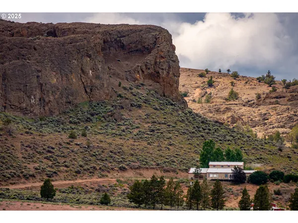 $534,000 | 82678 Shotgun Pass Lane, Christmas Valley, OR 97641