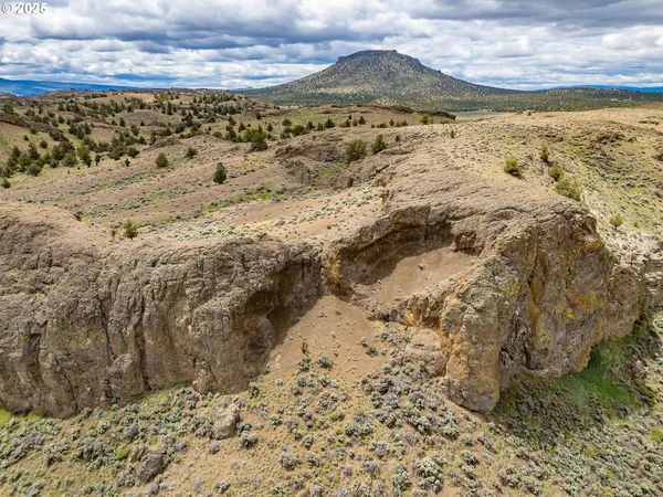 $534,000 | 82678 Shotgun Pass Lane, Christmas Valley, OR 97641
