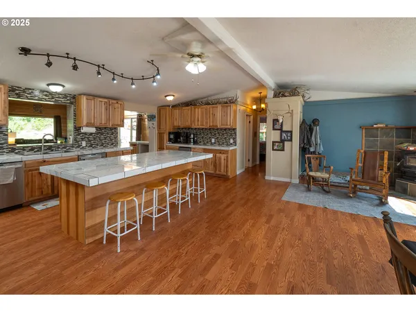 $534,000 | 82678 Shotgun Pass Lane, Christmas Valley, OR 97641