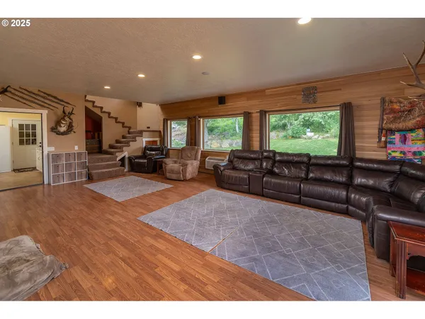 $534,000 | 82678 Shotgun Pass Lane, Christmas Valley, OR 97641