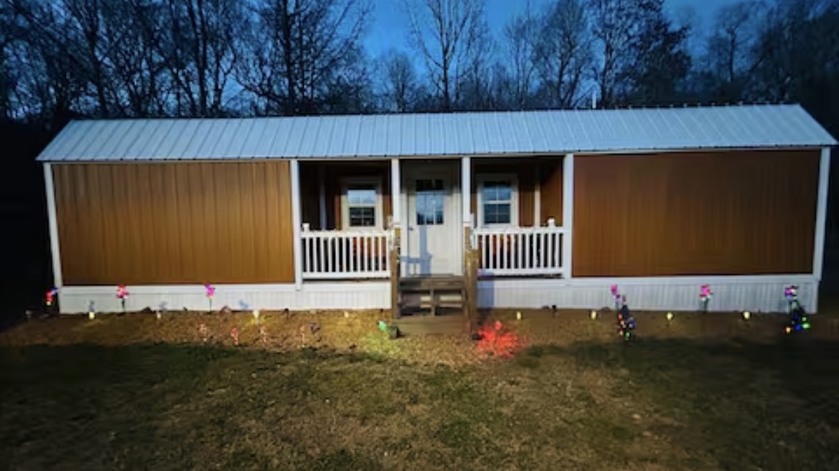 6120 Reevesville Road Grantsburg, IL 62943 - Photo 1 of 21