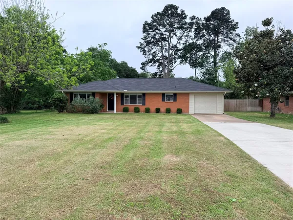 $220,000 | 2111 Bush Drive, Huntsville, TX 77320