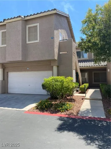 $1,825 | 2152 Jade Creek Street, Unit 104, Las Vegas, NV 89117