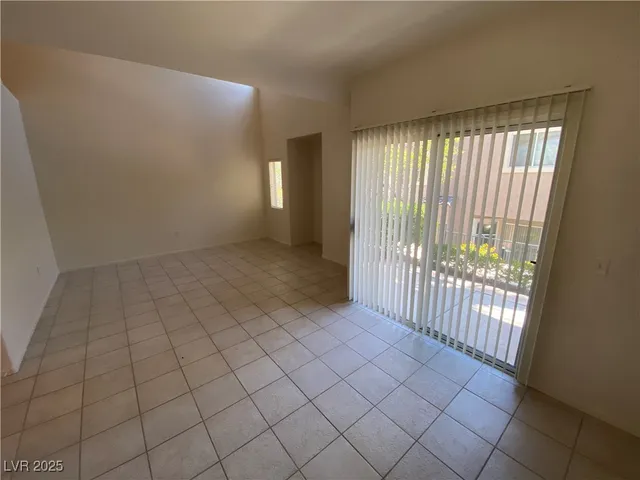 $1,825 | 2152 Jade Creek Street, Unit 104, Las Vegas, NV 89117