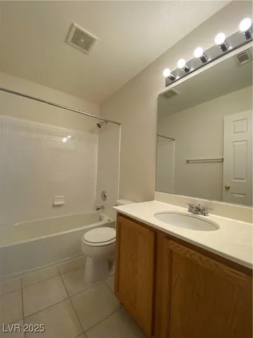 $1,825 | 2152 Jade Creek Street, Unit 104, Las Vegas, NV 89117