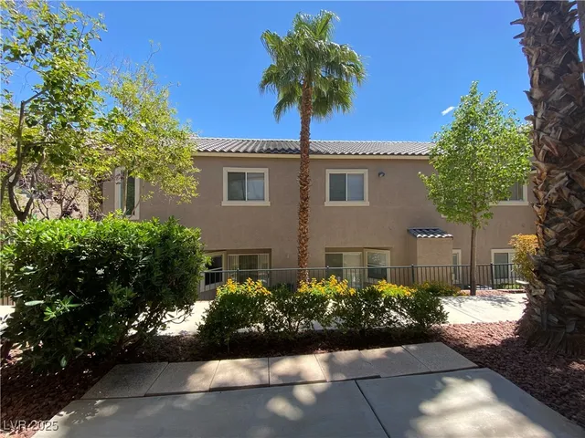 $1,825 | 2152 Jade Creek Street, Unit 104, Las Vegas, NV 89117