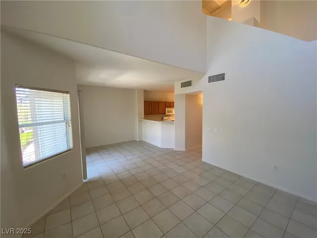 $1,825 | 2152 Jade Creek Street, Unit 104, Las Vegas, NV 89117