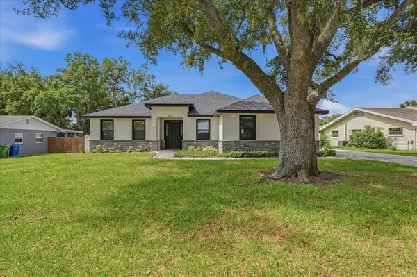 $450,000 | 980 Wedgewood Avenue, Winter Haven, FL 33880