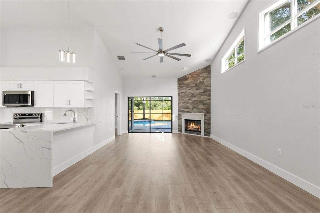 11651 Sunshine Pond Road Tampa, FL 33635 - Photo 5 of 50 Gallery Image 5