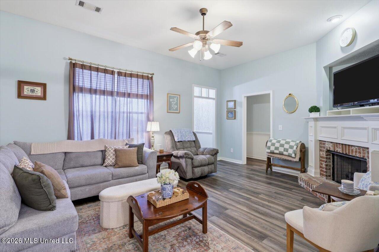 326 Fairview Drive Brandon, MS 39047 - Photo 8 of 26 07-326 Fairview Dr _ Hometoursms.com