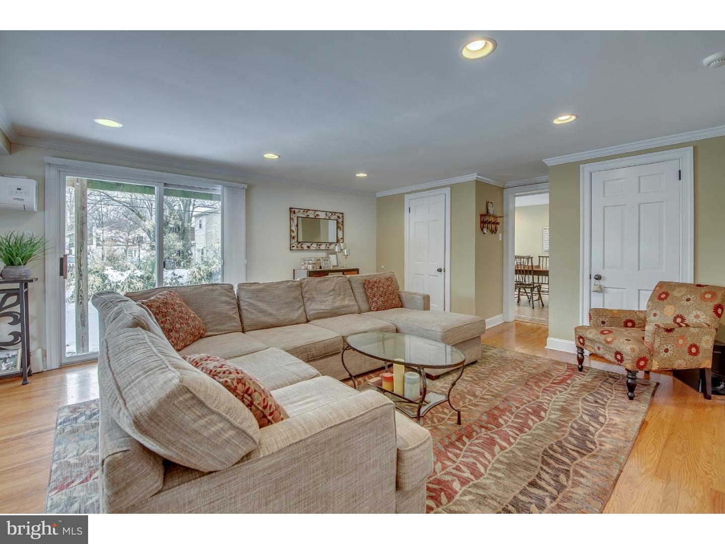 403 Golfview Road Wallingford, PA 19086 - Photo 11 of 25 Family Room