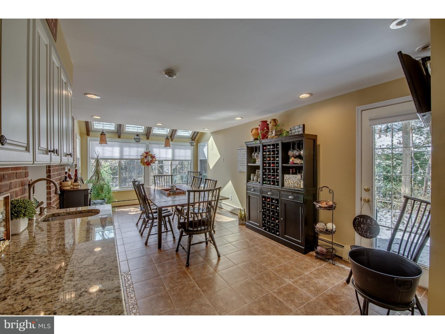 403 Golfview Road Wallingford, PA 19086 - Photo 7 of 25 Kitchen