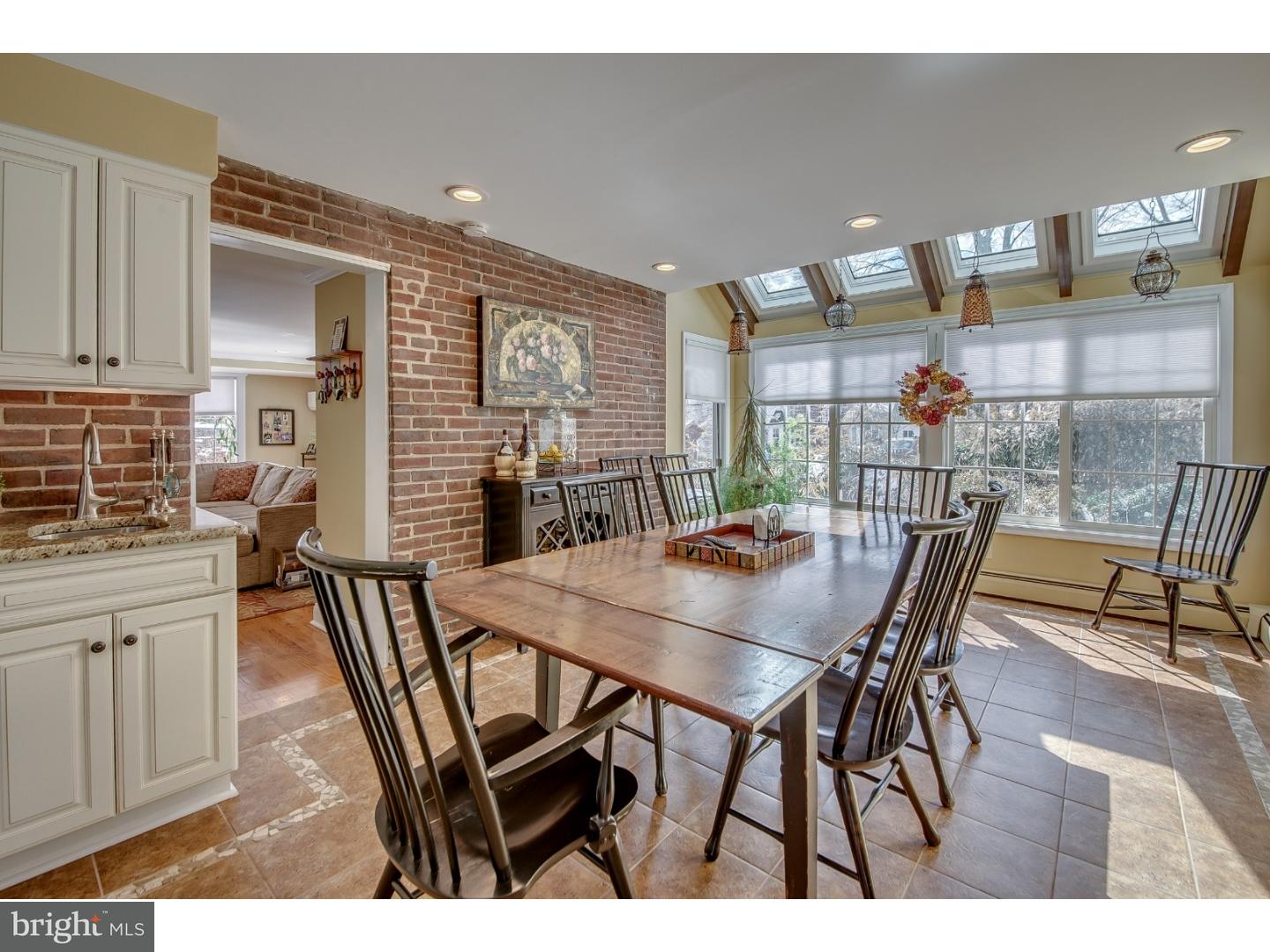 403 Golfview Road Wallingford, PA 19086 - Photo 10 of 25 Kitchen