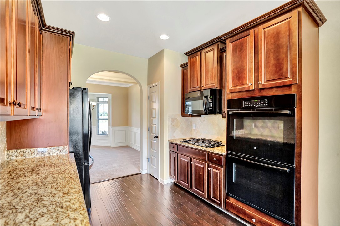 12 Rohan Drive Anderson, SC 29621 - Photo 6 of 36 Kitchen
